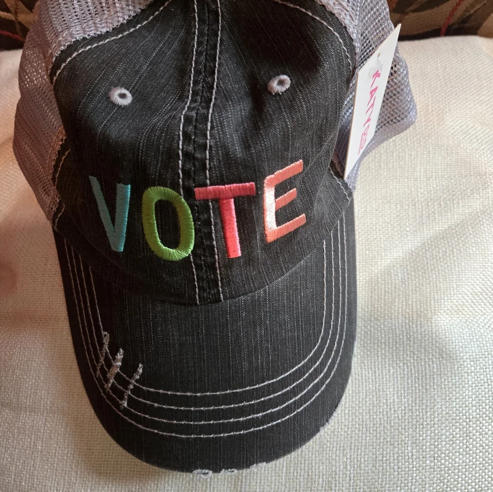 Vote baseball cap NWT - Picture 5 of 5